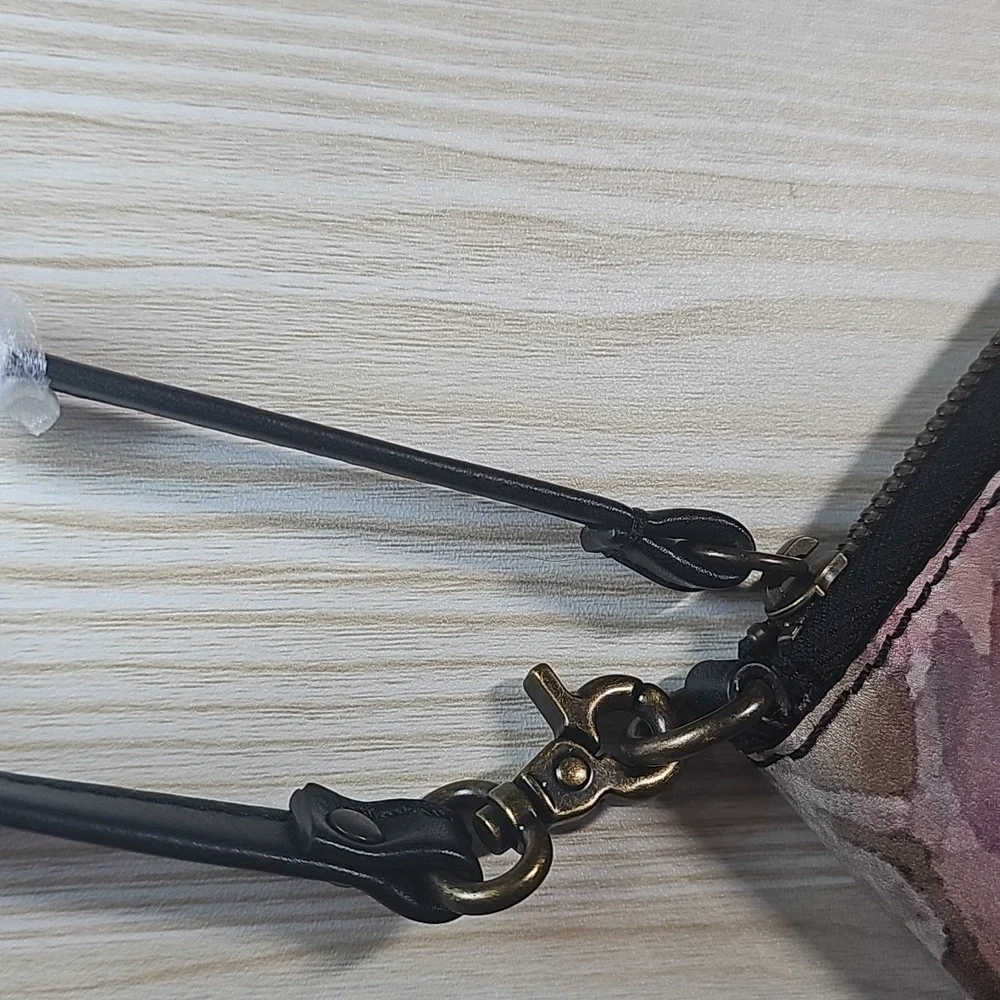 NEW Frye Effie Floral Print Wristlet Zip-around card holder Gold Hardware H13 - Picture 4 of 11